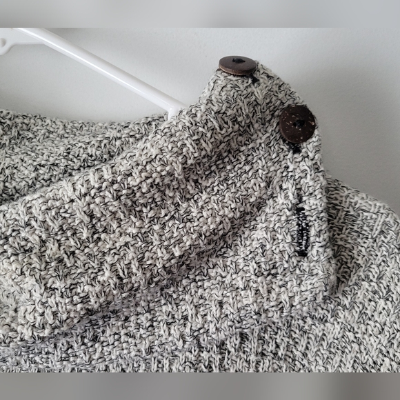 Margaret Winters Sweater - Picture 2 of 8